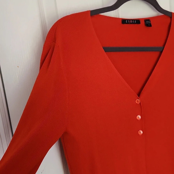 Cyrus Orange Flare Sleeve Sweater - Picture 5 of 13